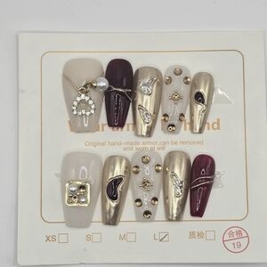 Long Press-on Nails Elegant Gold and Burgundy Nail Art Set - L3